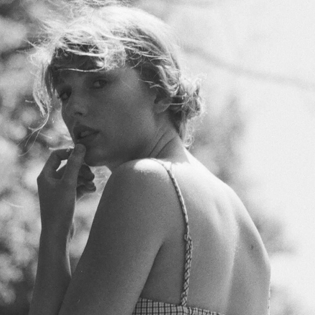 Taylor Swift Drops Cardigan Music Video And New Album Folklore Watch And Listen Now E Online